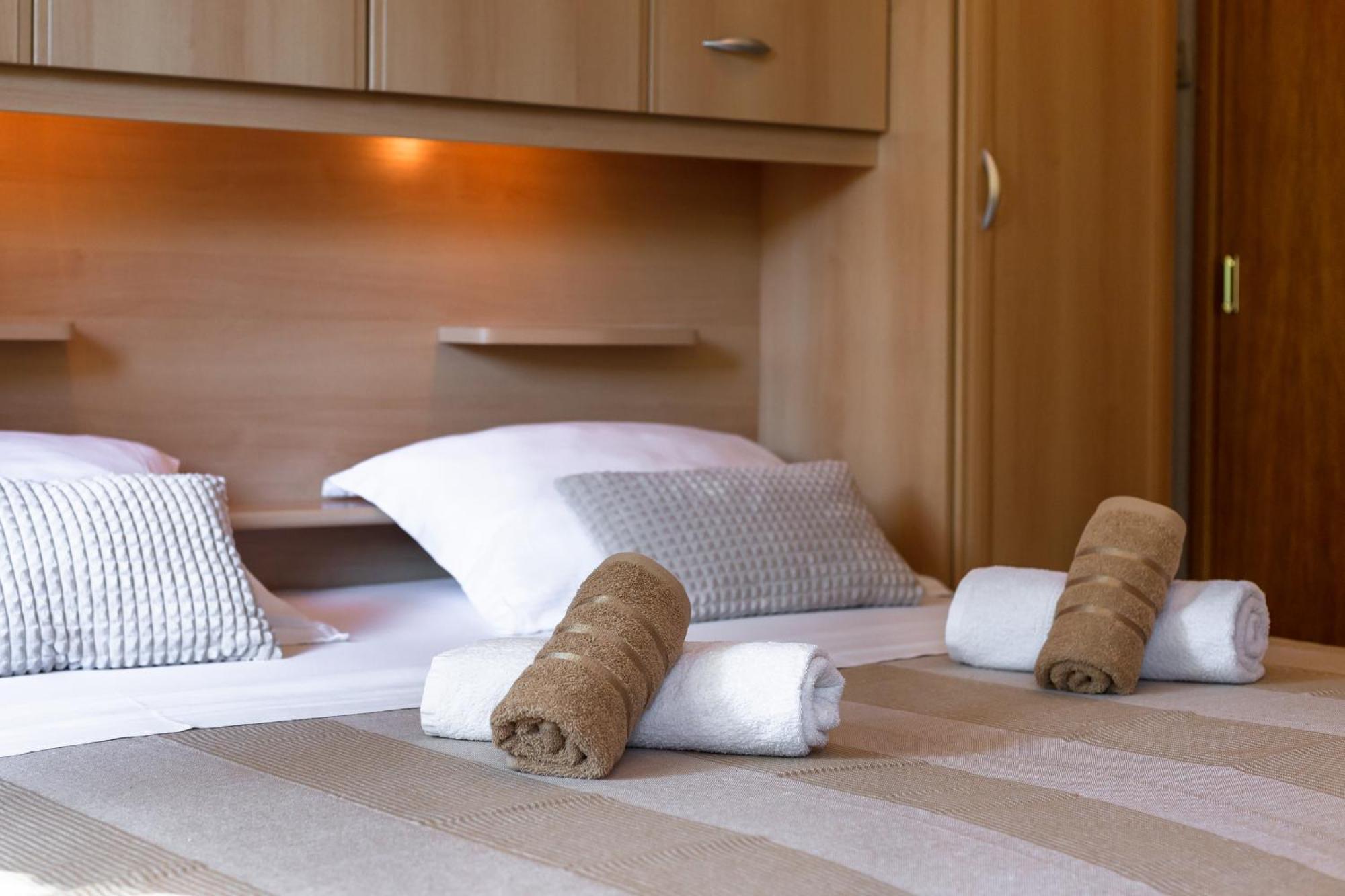 קרוואביצה Apartmani Lovrenco מראה חיצוני תמונה