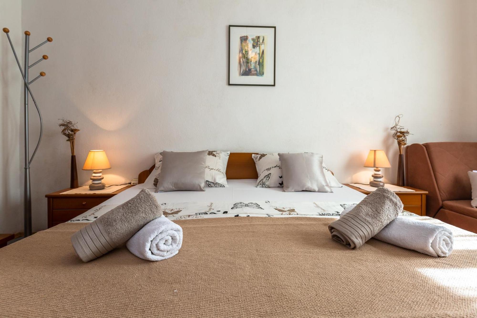 קרוואביצה Apartmani Lovrenco מראה חיצוני תמונה