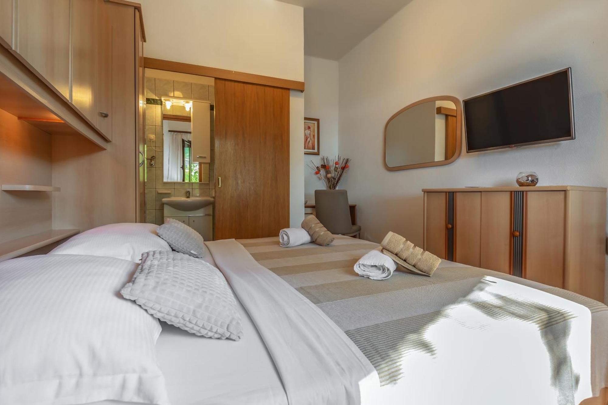 קרוואביצה Apartmani Lovrenco מראה חיצוני תמונה