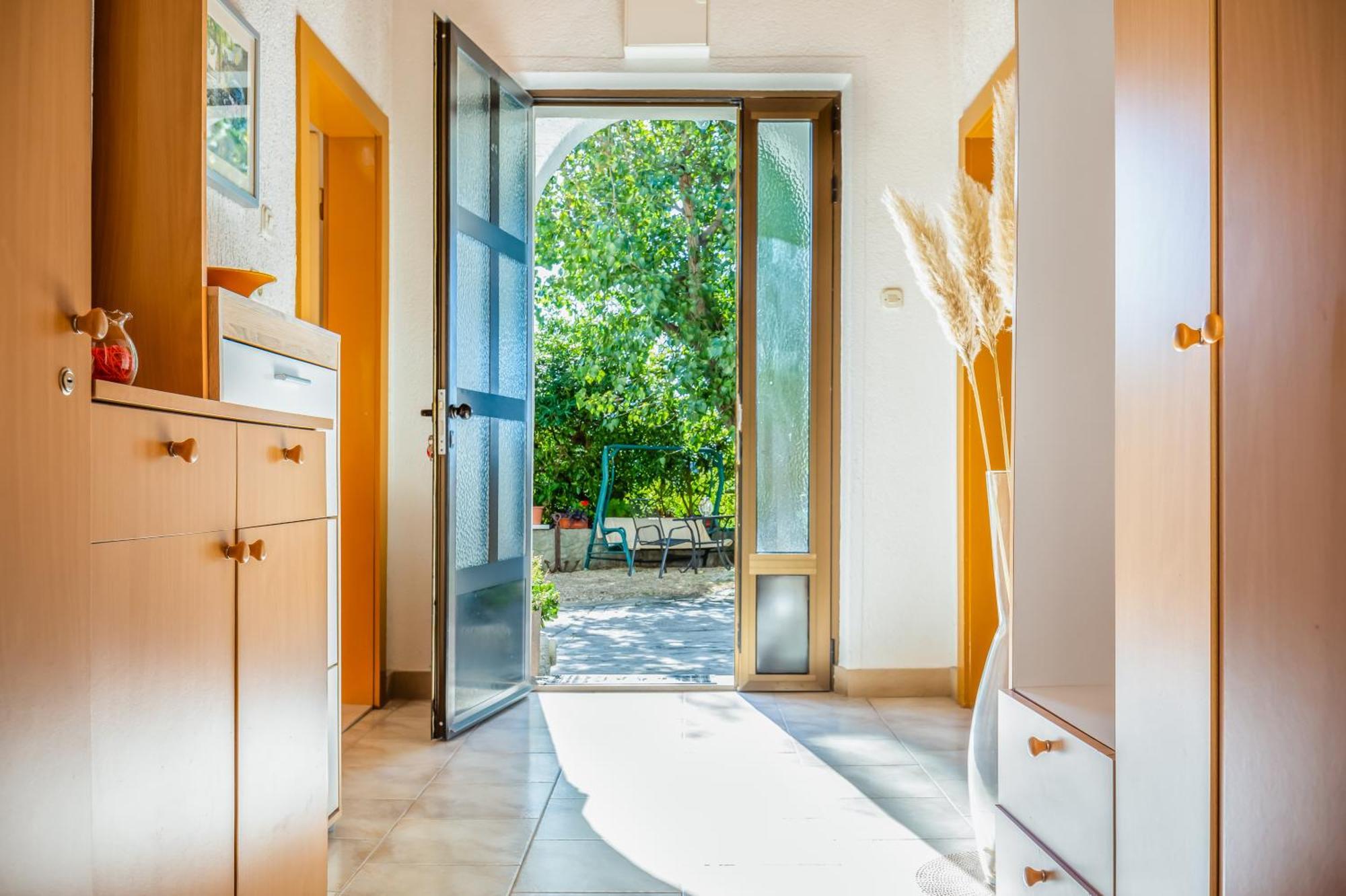 קרוואביצה Apartmani Lovrenco מראה חיצוני תמונה