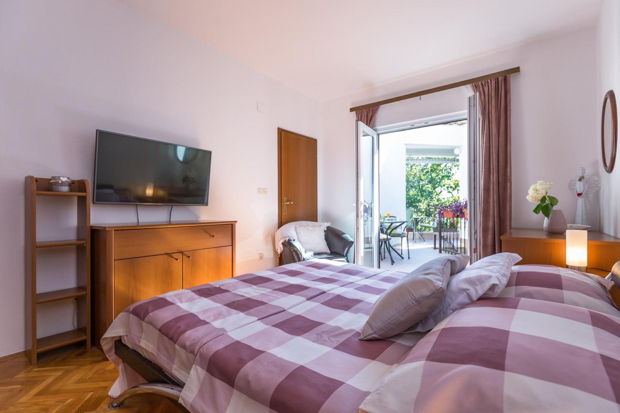 קרוואביצה Apartmani Lovrenco מראה חיצוני תמונה
